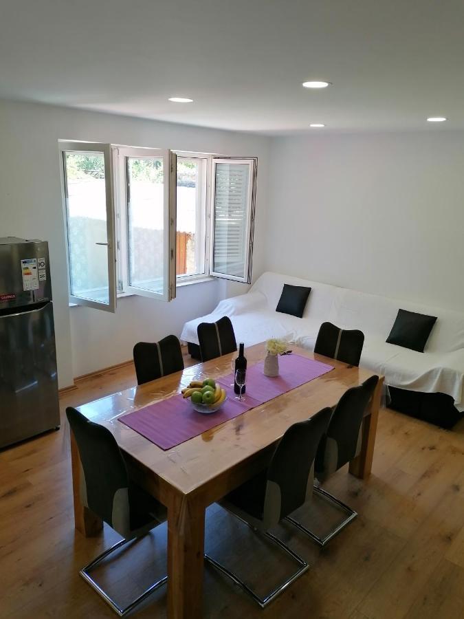 Apartment "B" 50 M From The Beach Задар Екстериор снимка
