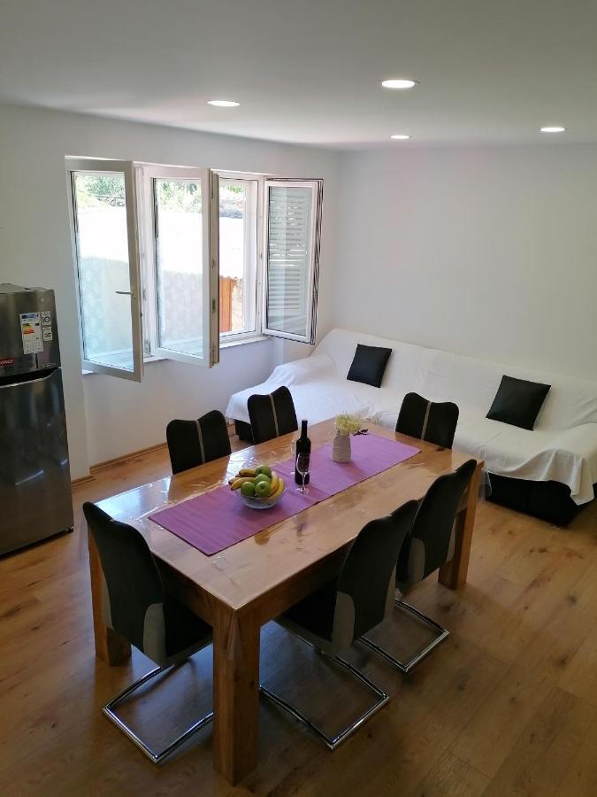 Apartment "B" 50 M From The Beach Задар Екстериор снимка