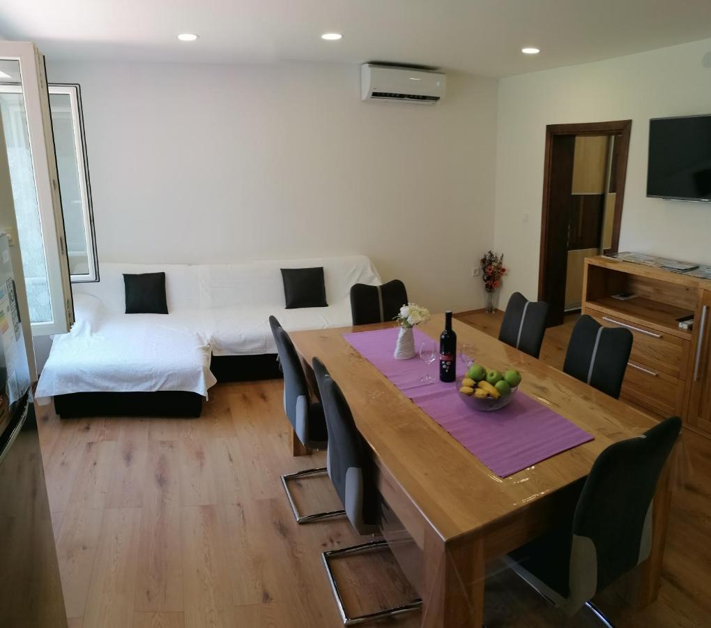 Apartment "B" 50 M From The Beach Задар Екстериор снимка