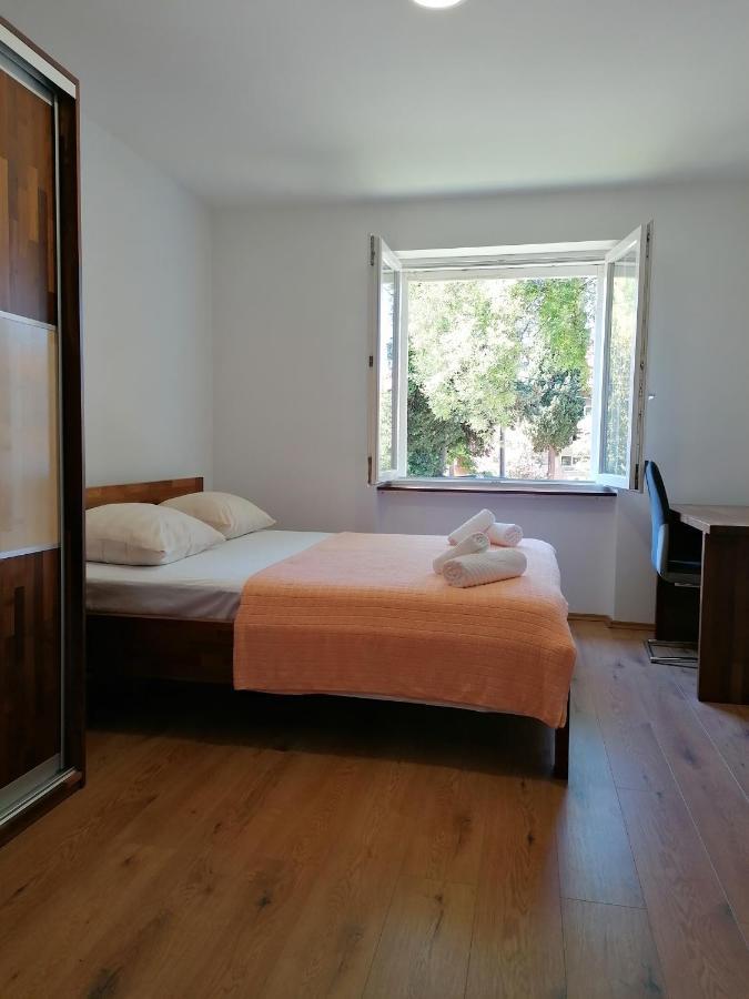 Apartment "B" 50 M From The Beach Задар Екстериор снимка